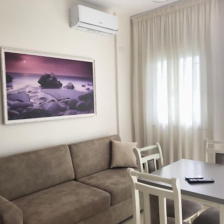 Velipoja Apartments Eksteriør billede