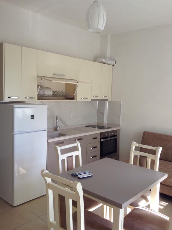 Velipoja Apartments Eksteriør billede